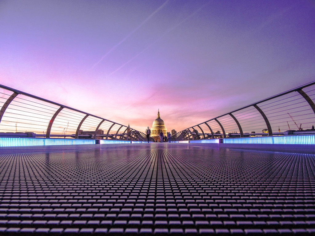 Millenium_Bridge_London_P_006-XL